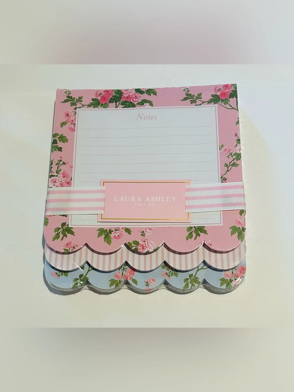 New Laura Ashley Pink Pink Blue & White Scalloped 3 Pack Note Pads Lined